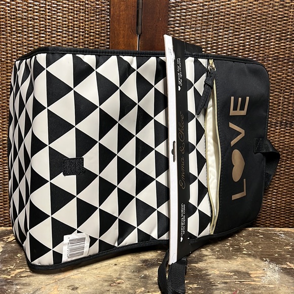 Emma & Chloe LOVE Portable Diaper Changing Station NWT - Picture 8 of 14